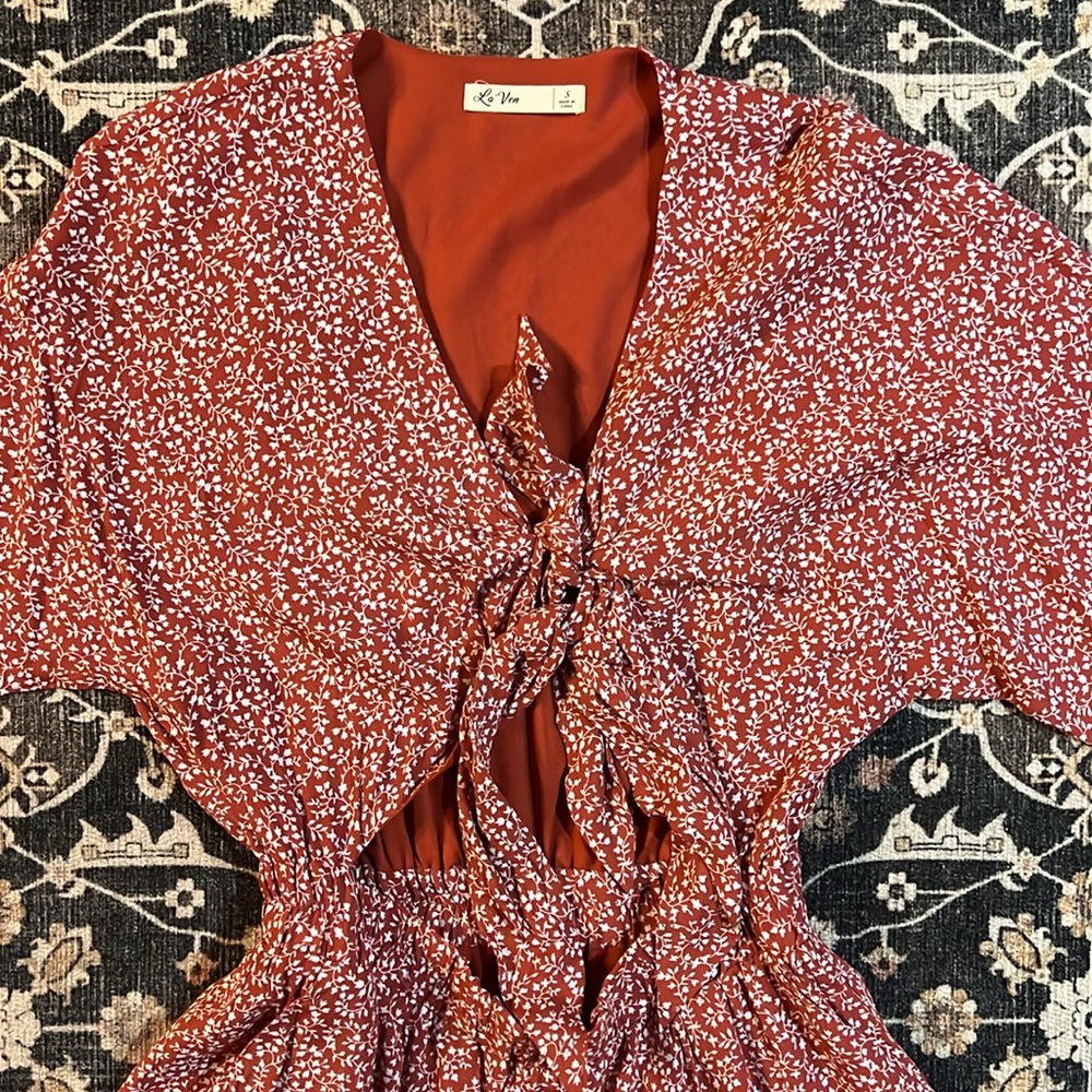 Women’s Express Romper - Picture 2 of 2